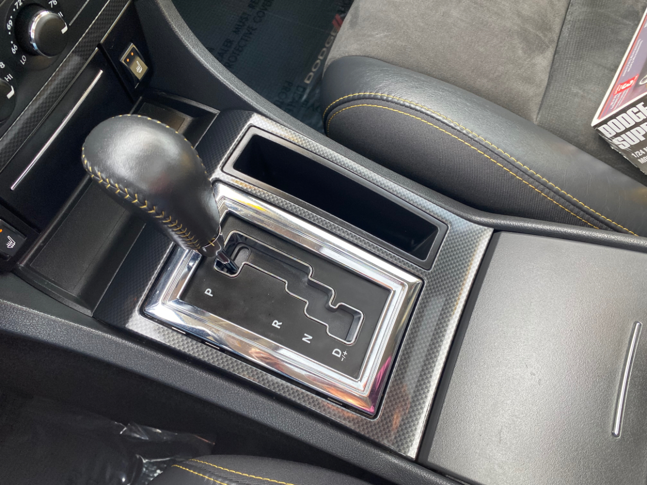 Dodge Charger 4dr Sdn 5-Spd Auto SRT8 RWD 2007