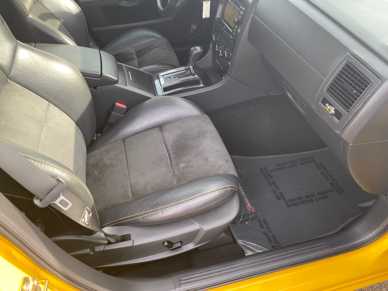 Dodge Charger 4dr Sdn 5-Spd Auto SRT8 RWD 2007