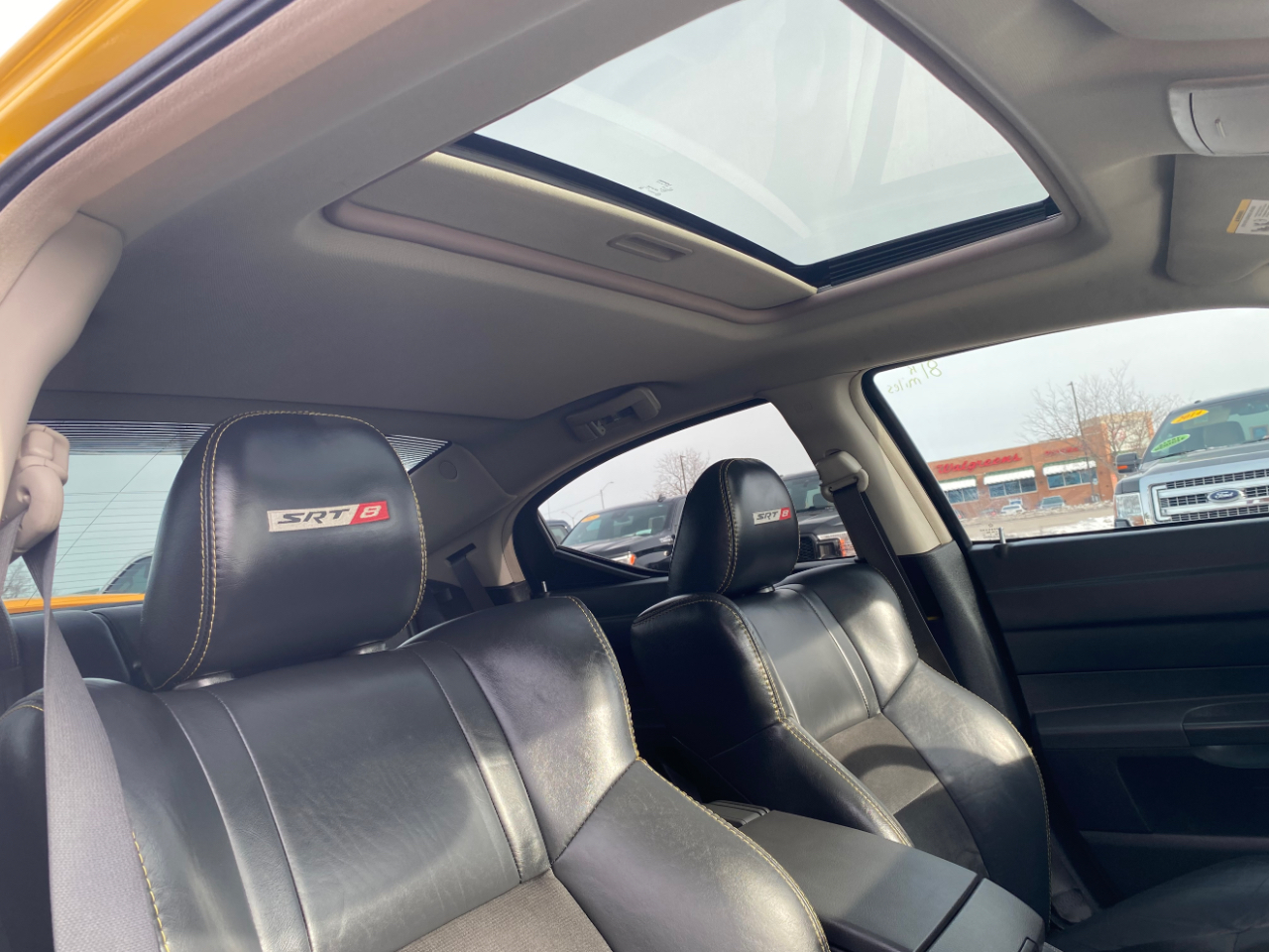 Dodge Charger 4dr Sdn 5-Spd Auto SRT8 RWD 2007