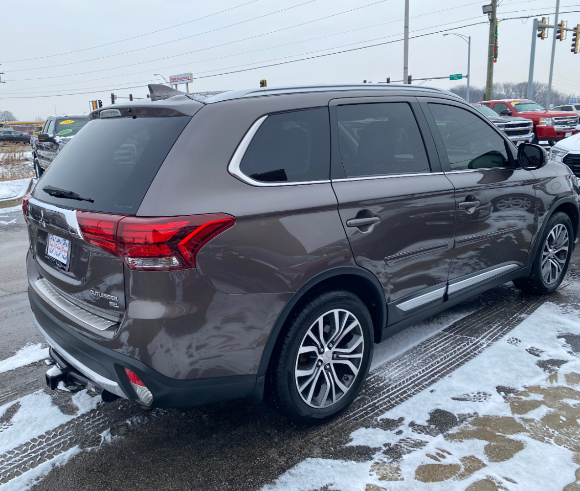 Mitsubishi Outlander SEL S-AWC 2017