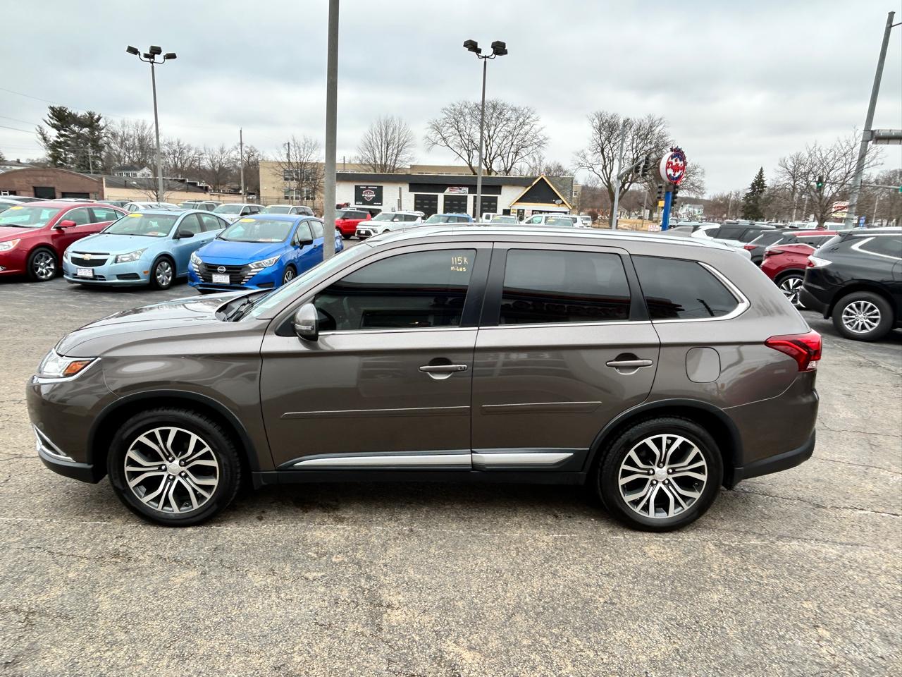 Mitsubishi Outlander SEL S-AWC 2017