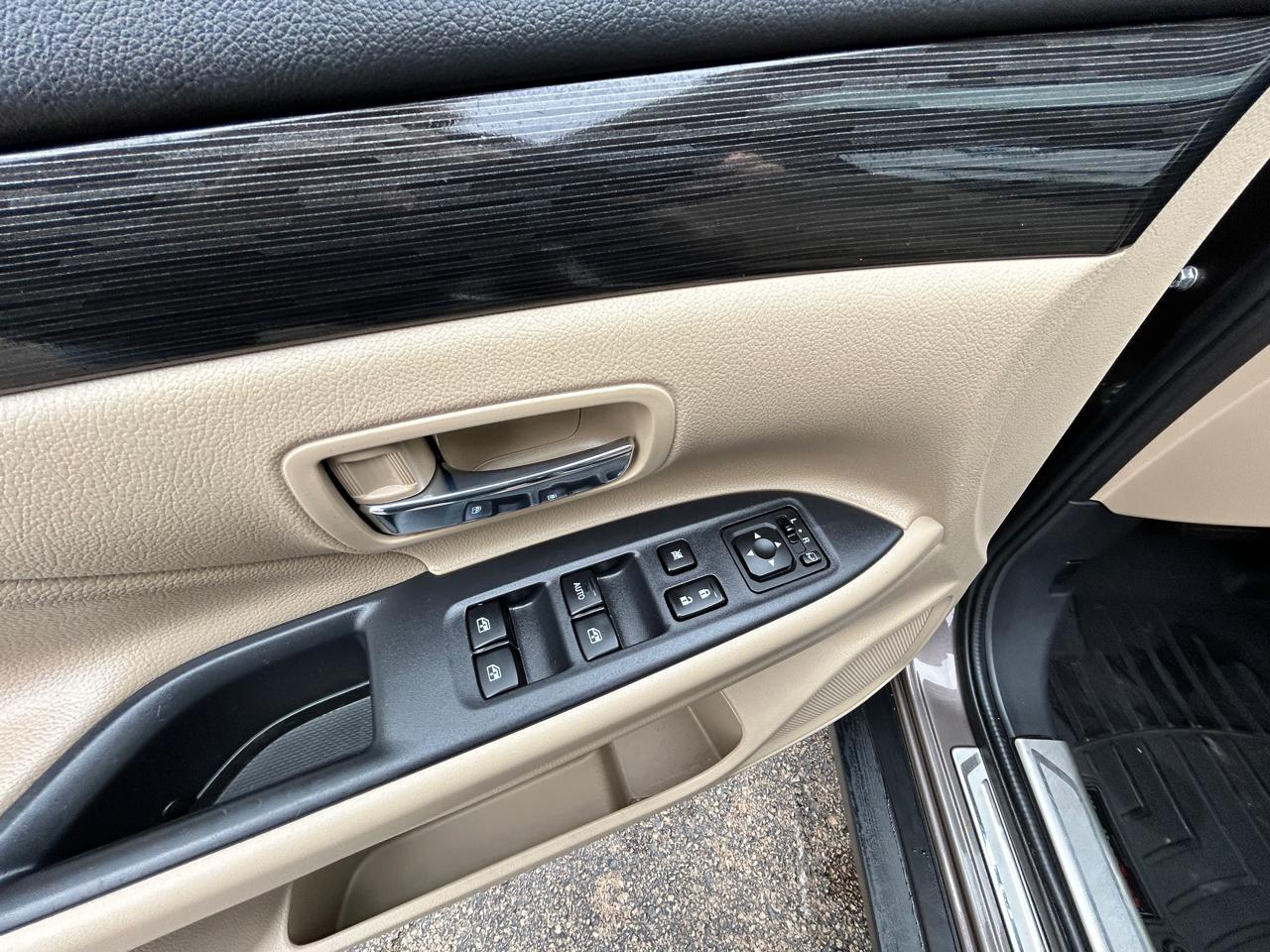 Mitsubishi Outlander SEL S-AWC 2017