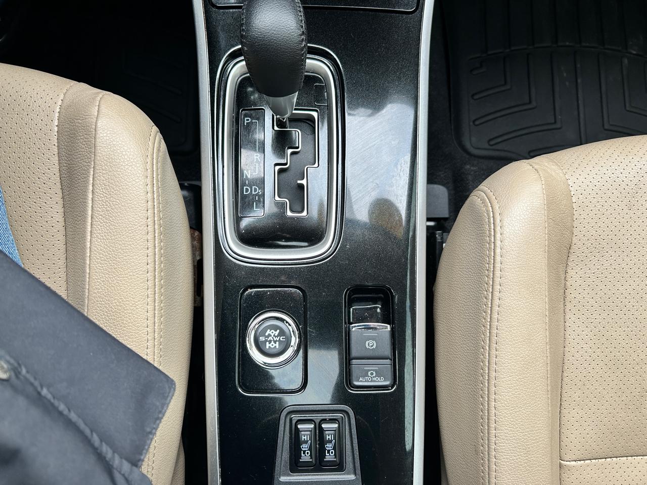 Mitsubishi Outlander SEL S-AWC 2017