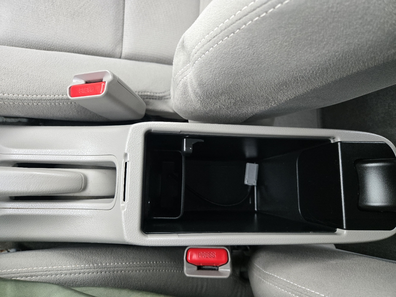 Honda Insight 5dr CVT LX 2012