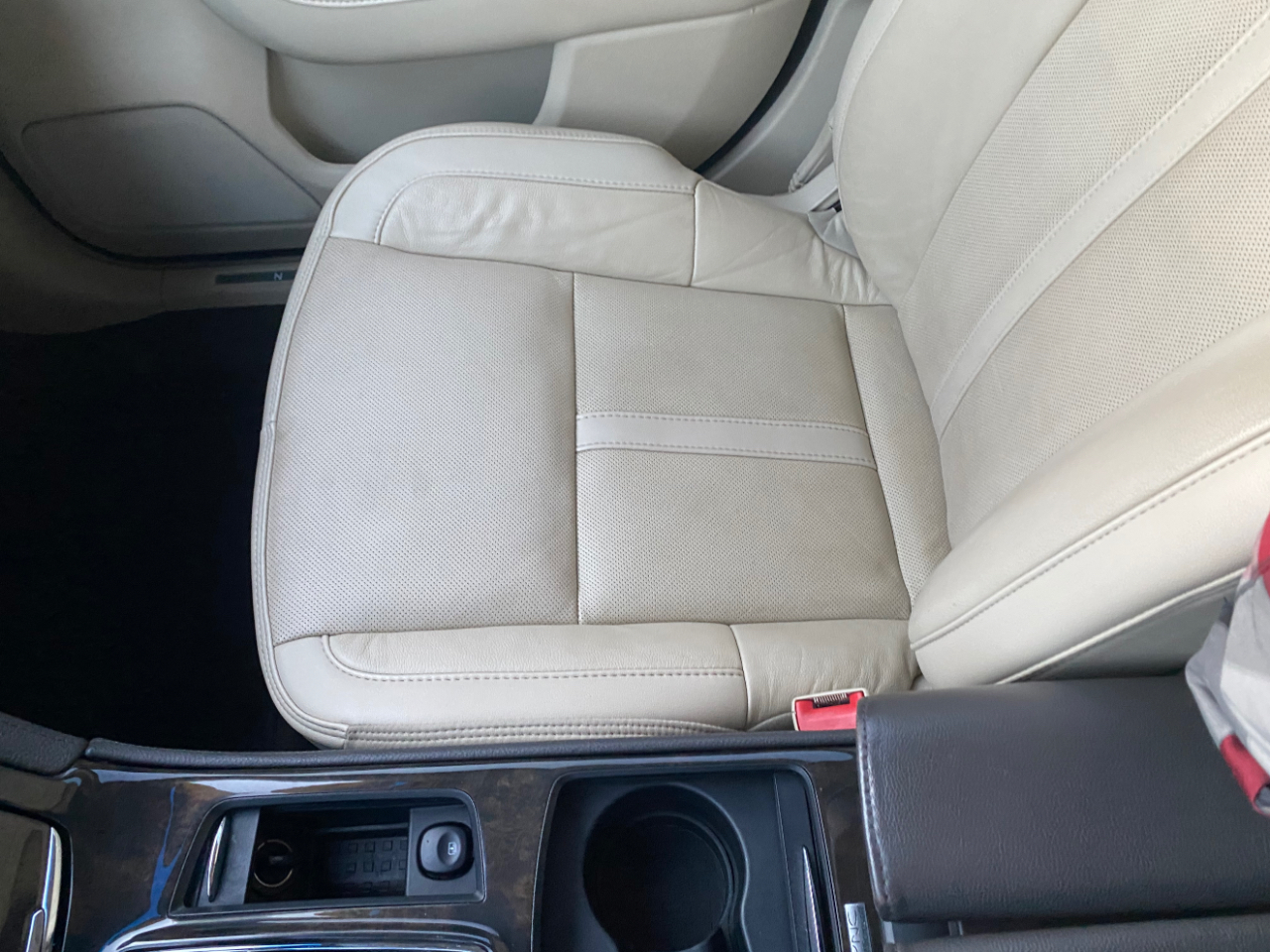 Lincoln MKS 4dr Sdn 3.7L AWD 2015