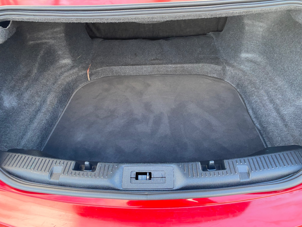 Lincoln MKS 4dr Sdn 3.7L AWD 2015