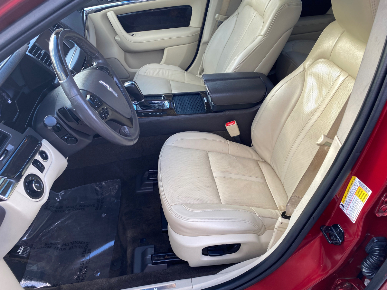 Lincoln MKS 4dr Sdn 3.7L AWD 2015