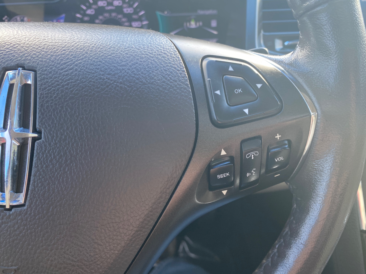 Lincoln MKS 4dr Sdn 3.7L AWD 2015