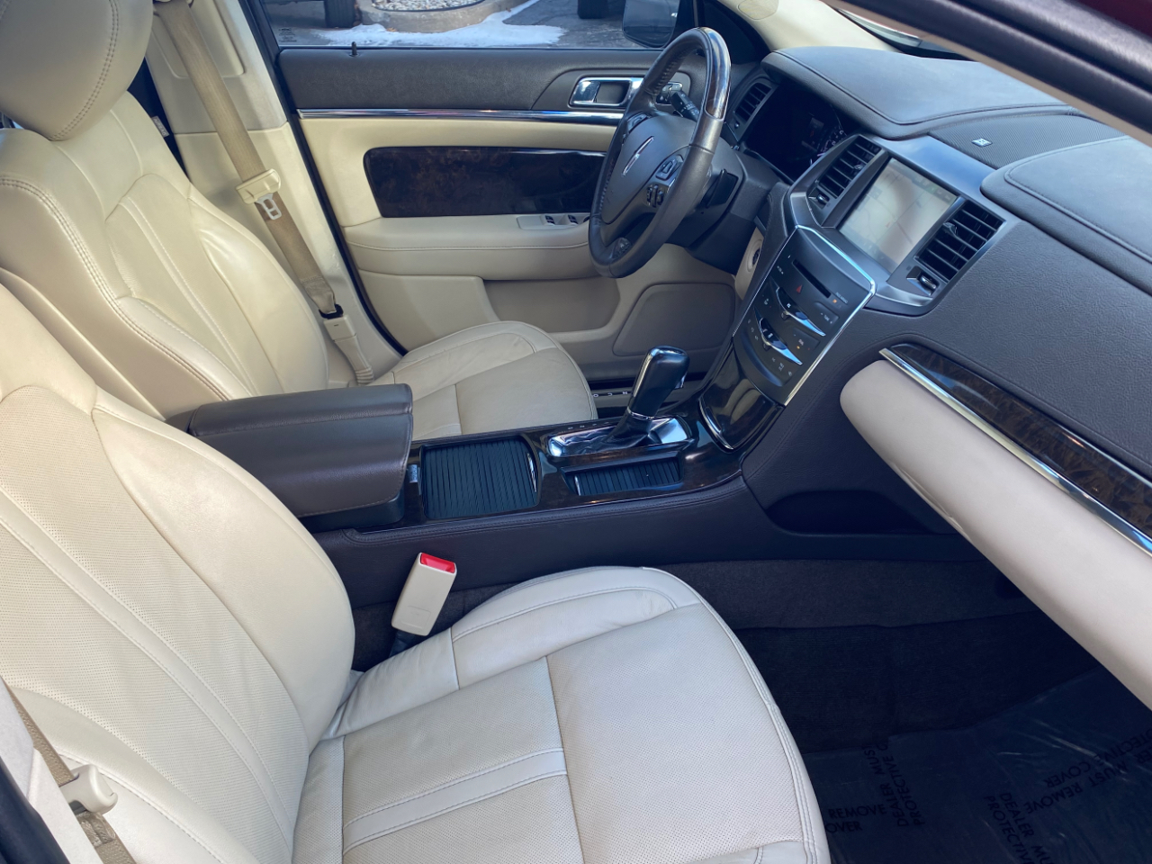 Lincoln MKS 4dr Sdn 3.7L AWD 2015