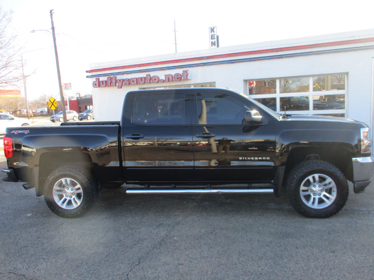 Chevrolet Silverado 1500 4WD Crew Cab 143.5" LT w/1LT 2017