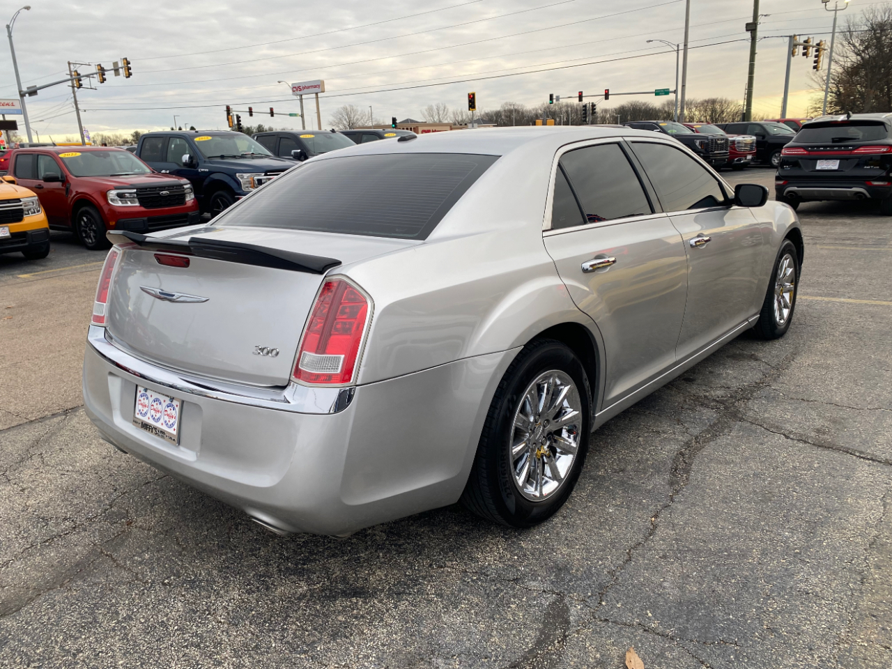 Chrysler 300 4dr Sdn Limited RWD 2011