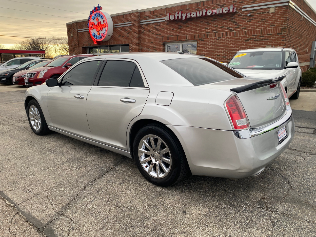 Chrysler 300 4dr Sdn Limited RWD 2011