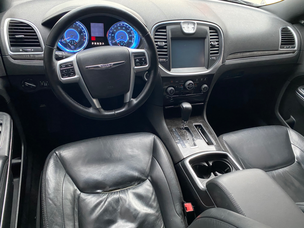 Chrysler 300 4dr Sdn Limited RWD 2011