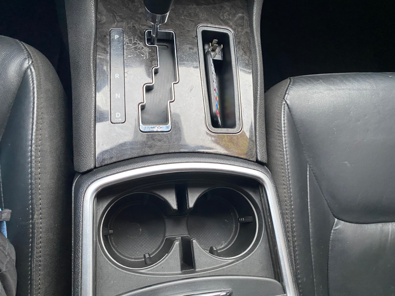 Chrysler 300 4dr Sdn Limited RWD 2011