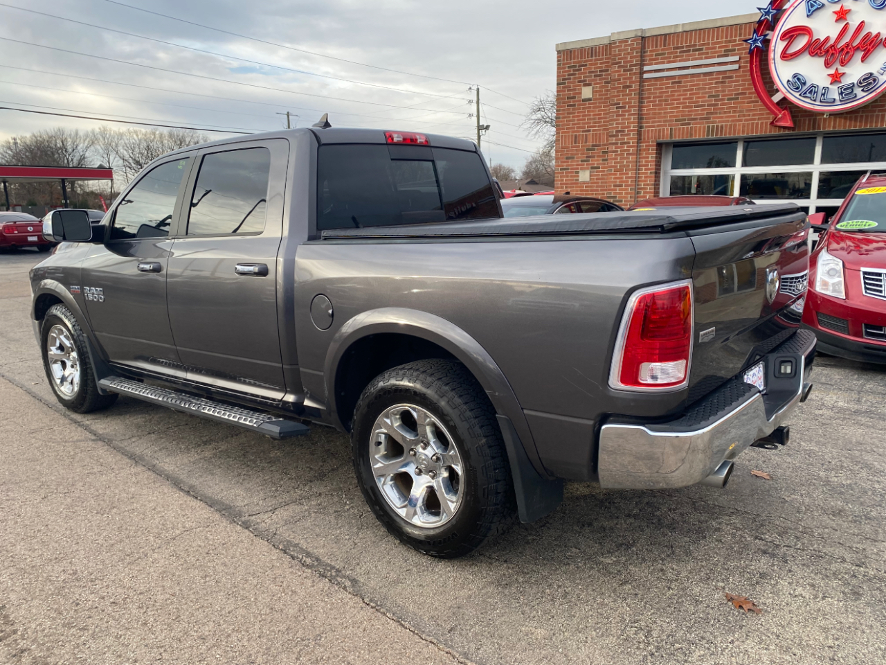 RAM 1500 Laramie 4x4 Crew Cab 5'7" Box 2017
