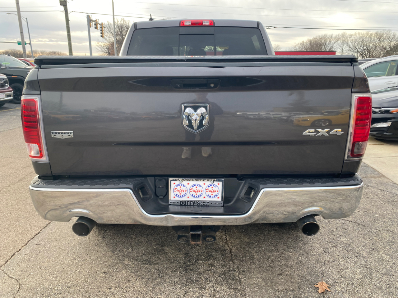 RAM 1500 Laramie 4x4 Crew Cab 5'7" Box 2017