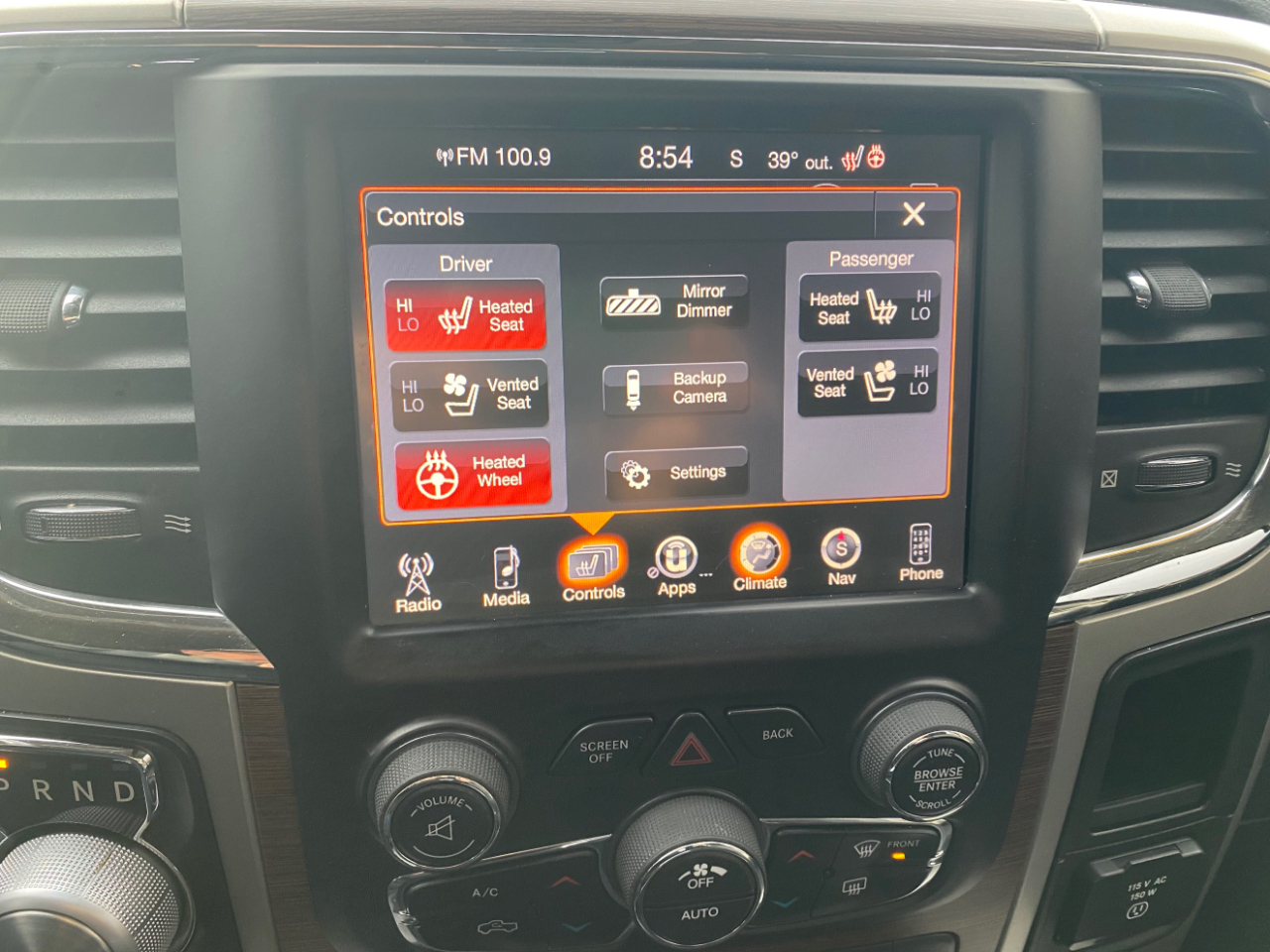 RAM 1500 Laramie 4x4 Crew Cab 5'7" Box 2017