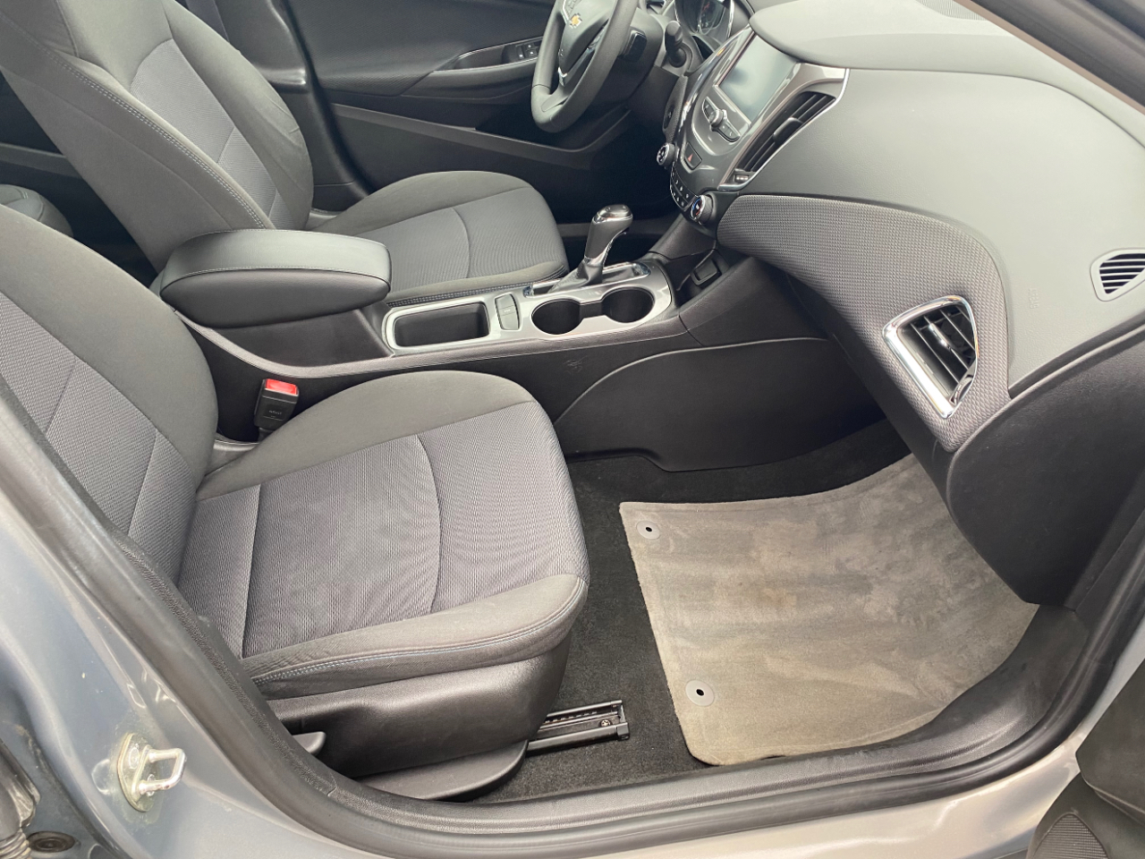 Chevrolet Cruze 4dr Sdn 1.4L LT w/1SD 2017