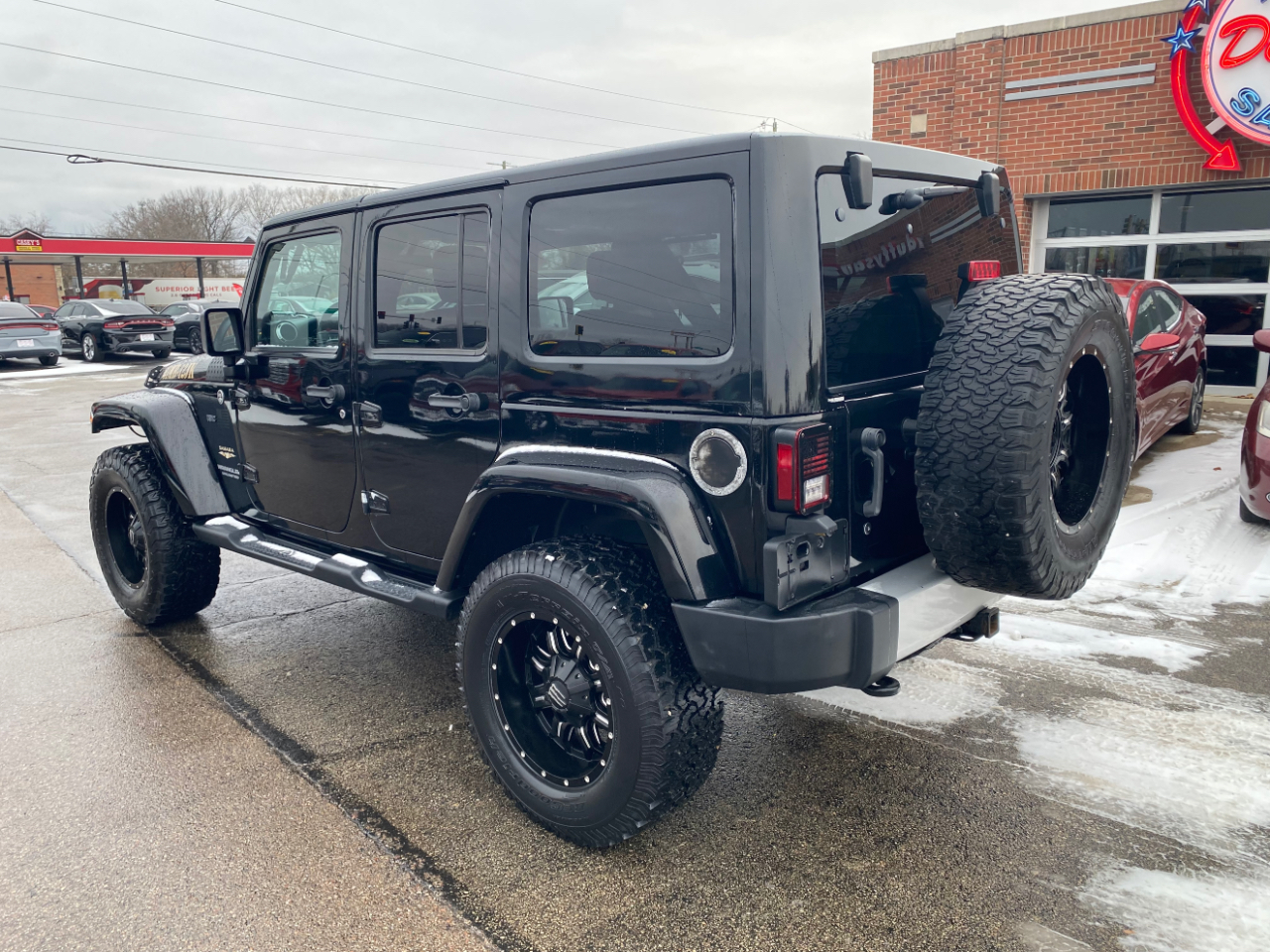 Jeep Wrangler Unlimited 4WD 4dr Sahara 2012