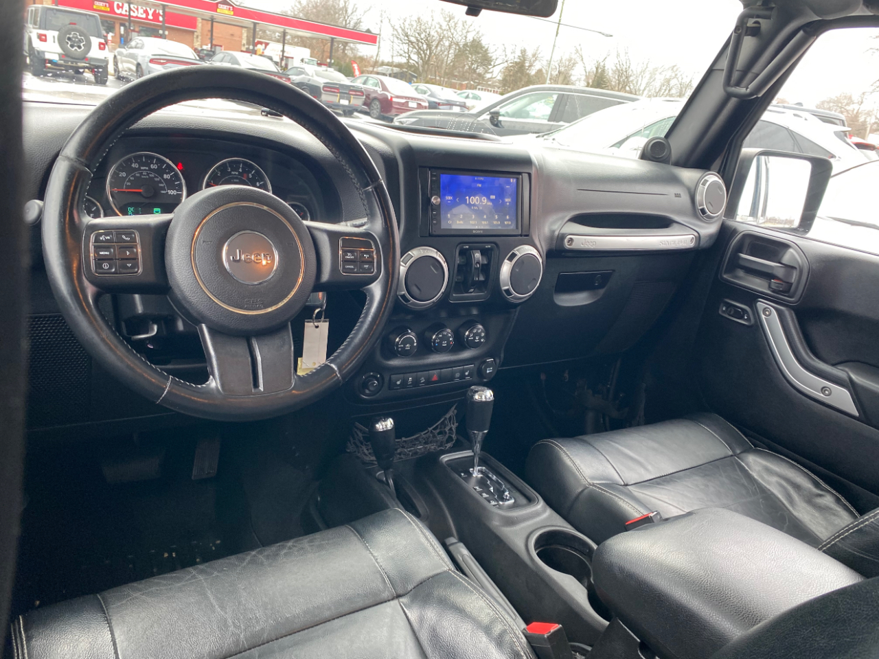 Jeep Wrangler Unlimited 4WD 4dr Sahara 2012