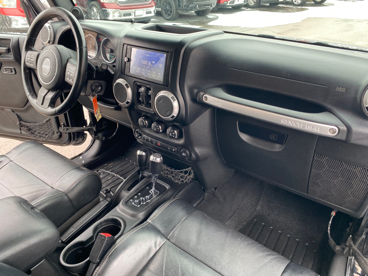 Jeep Wrangler Unlimited 4WD 4dr Sahara 2012