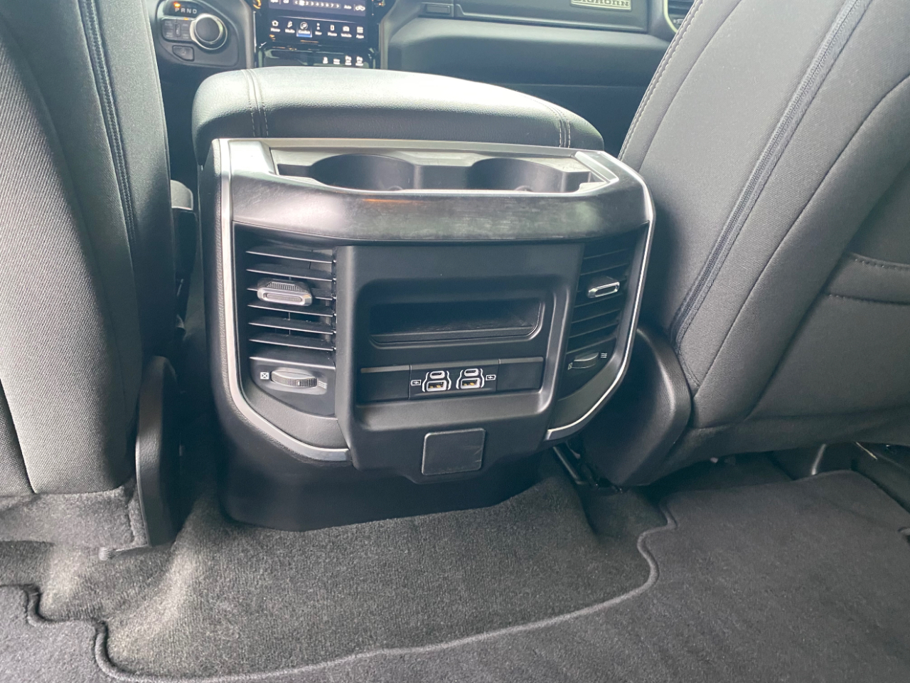 RAM 1500 Big Horn 4x4 Crew Cab 6'4" Box 2023