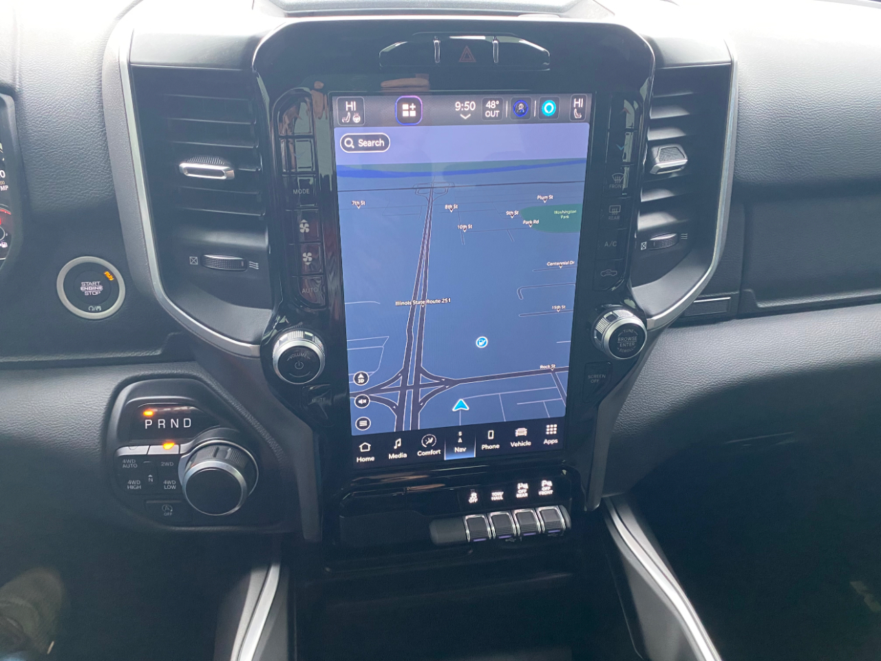 RAM 1500 Big Horn 4x4 Crew Cab 6'4" Box 2023