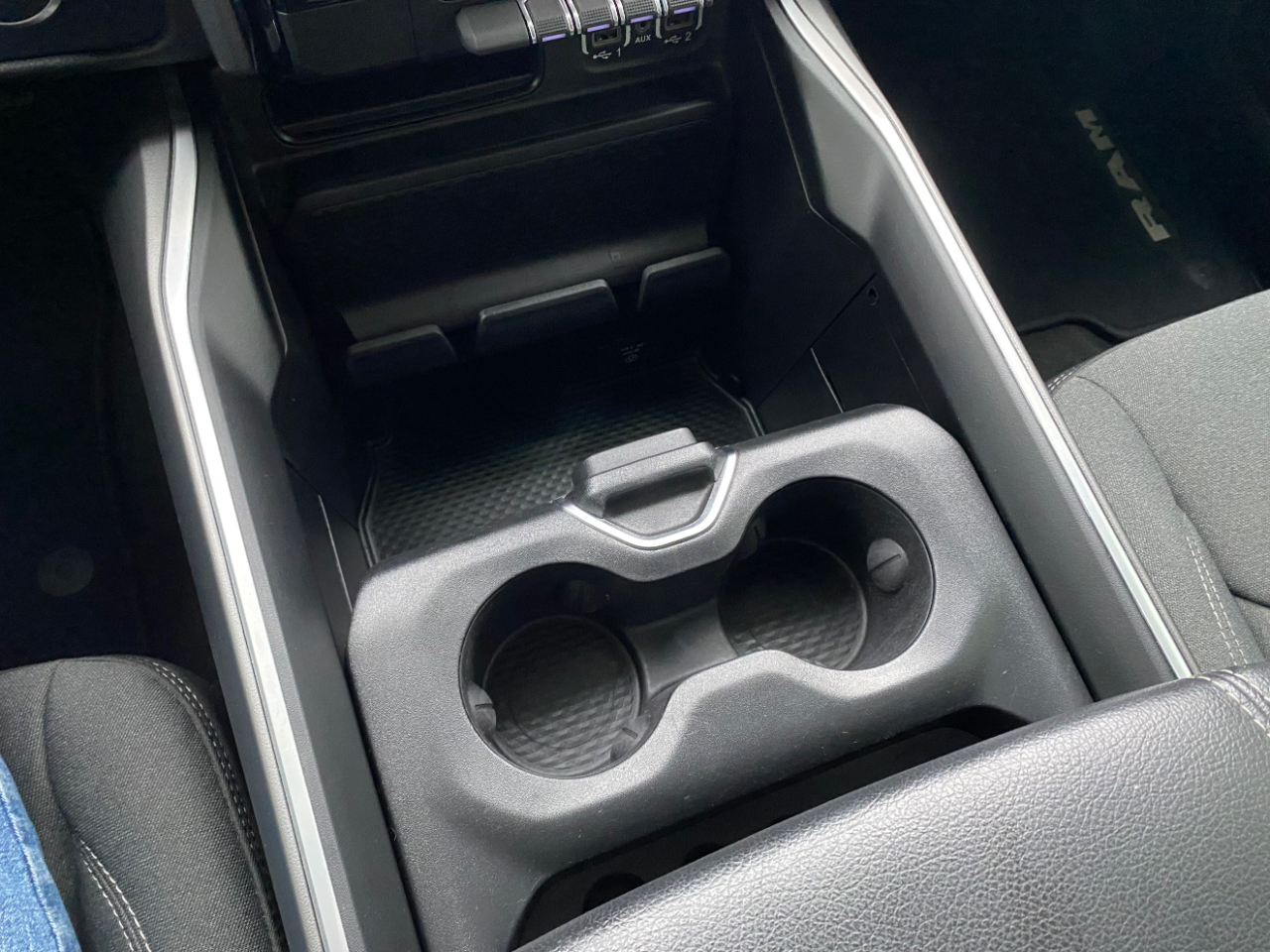 RAM 1500 Big Horn 4x4 Crew Cab 6'4" Box 2023