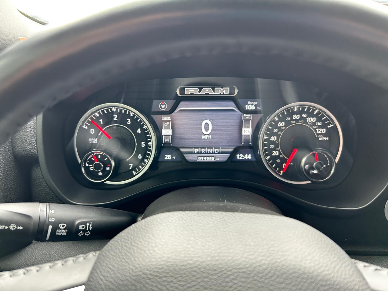 RAM 1500 Big Horn 4x4 Crew Cab 6'4" Box 2023