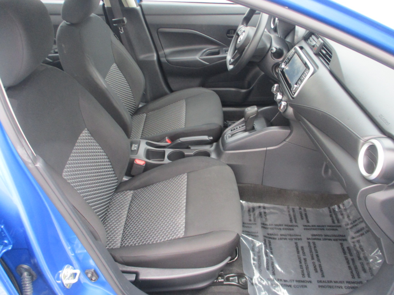 Nissan Versa S CVT 2024