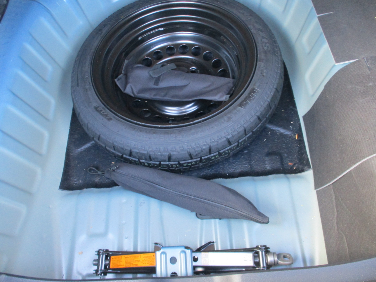 Nissan Versa S CVT 2024