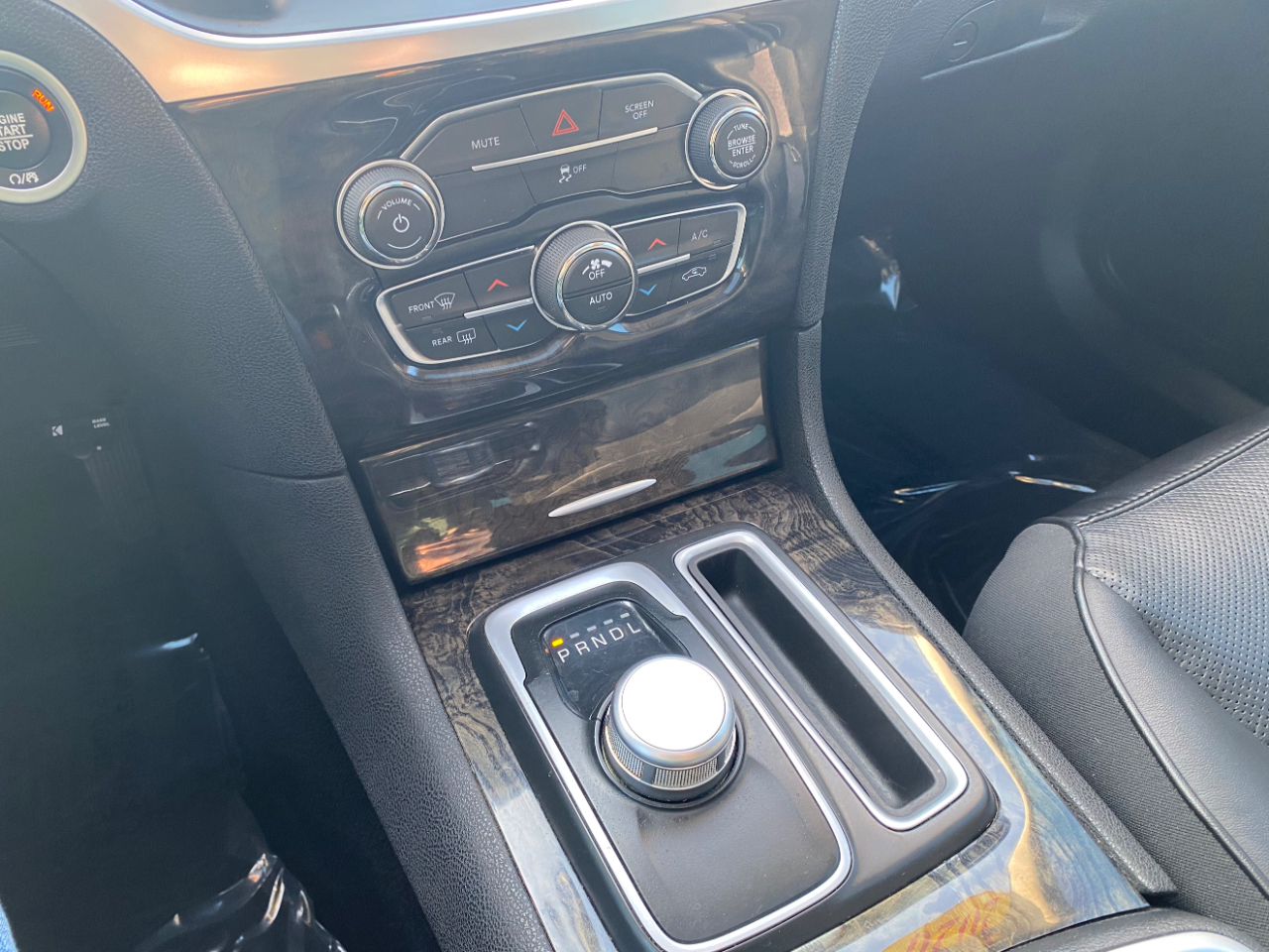 Chrysler 300 Limited RWD 2020