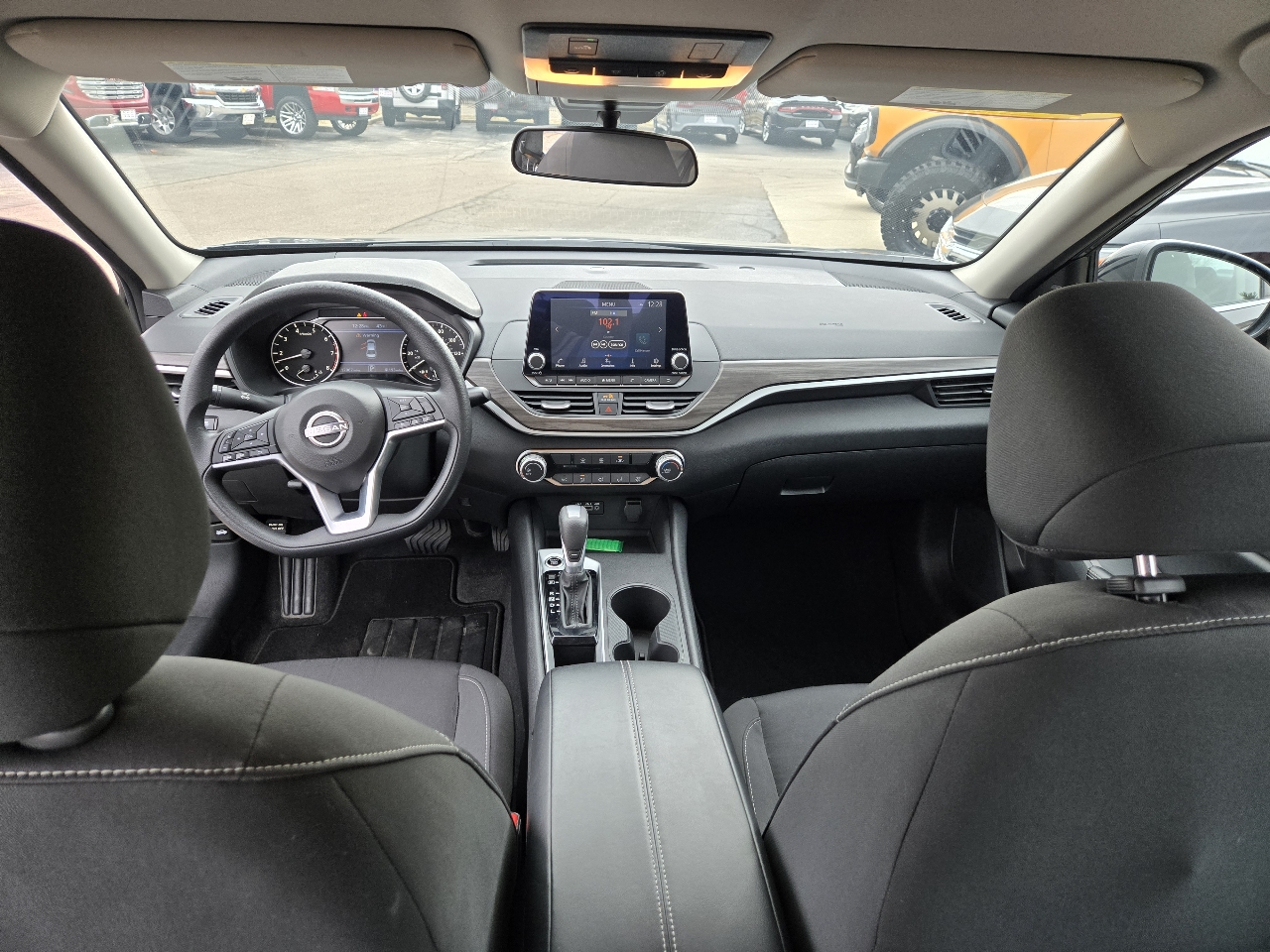 Nissan Altima SV FWD 2025