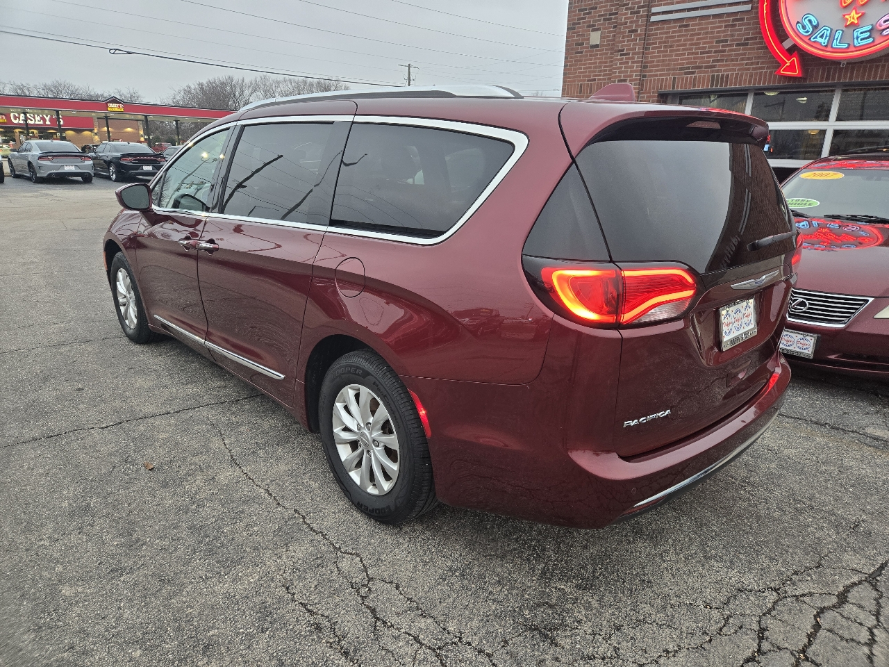 Chrysler Pacifica Touring L FWD 2018