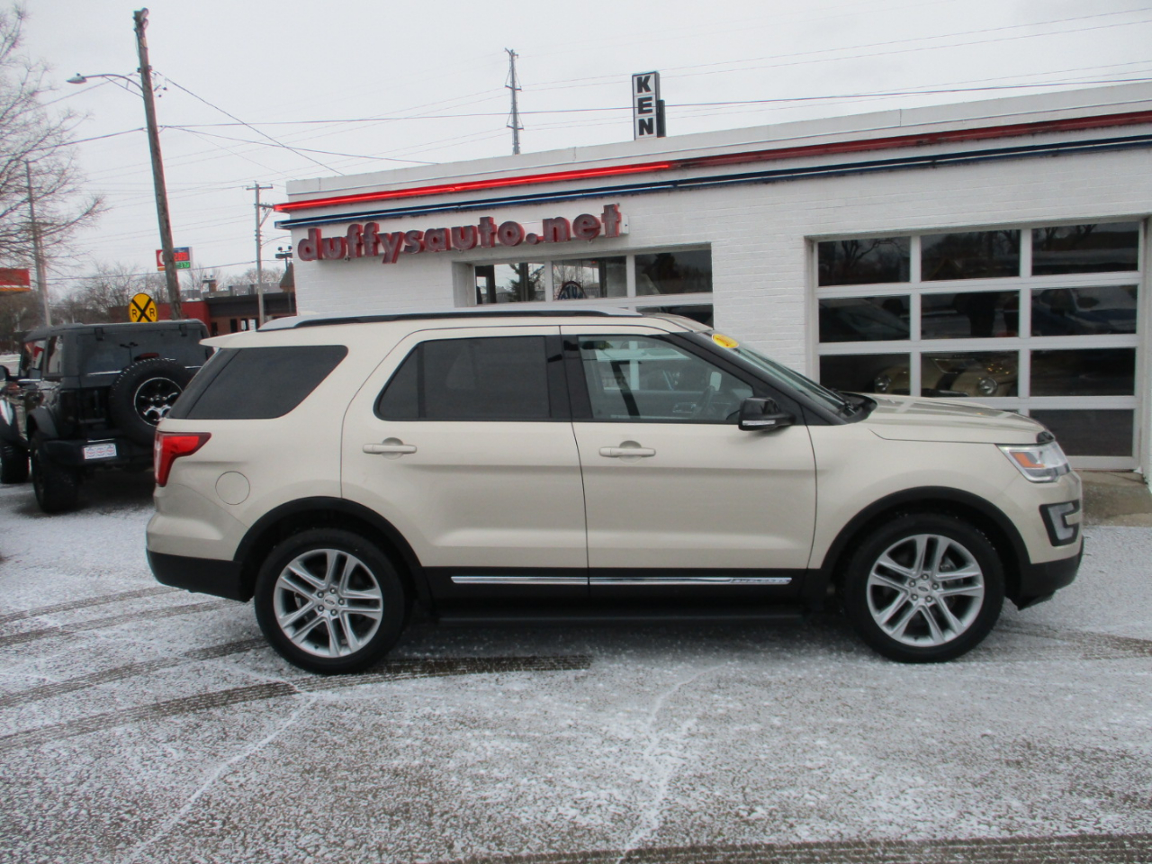 Ford Explorer XLT FWD 2017