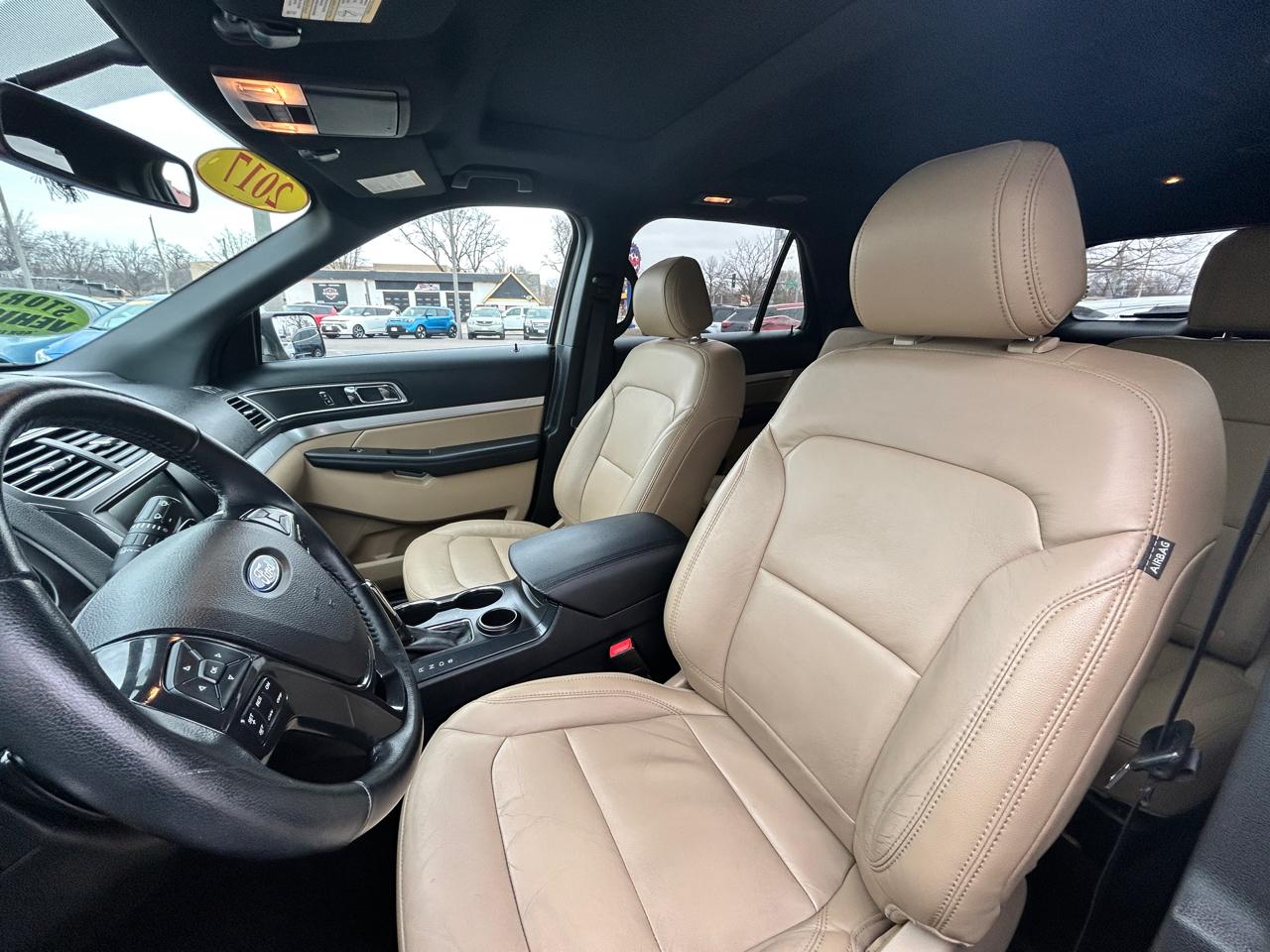 Ford Explorer XLT FWD 2017