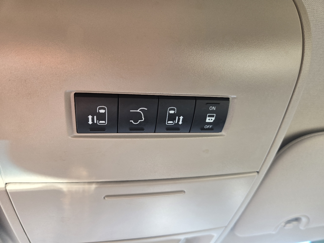 Chrysler Town & Country 4dr Wgn Touring 2016