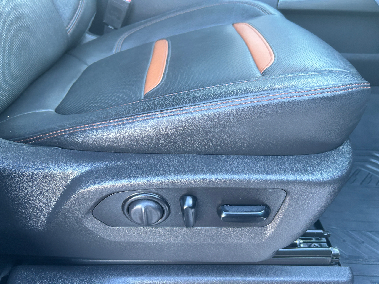 GMC Sierra 1500 4WD Crew Cab 147" AT4 2020