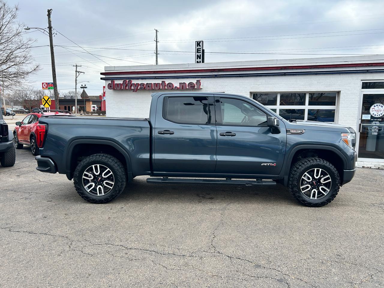GMC Sierra 1500 4WD Crew Cab 147" AT4 2020
