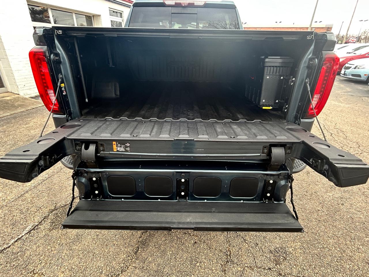 GMC Sierra 1500 4WD Crew Cab 147" AT4 2020