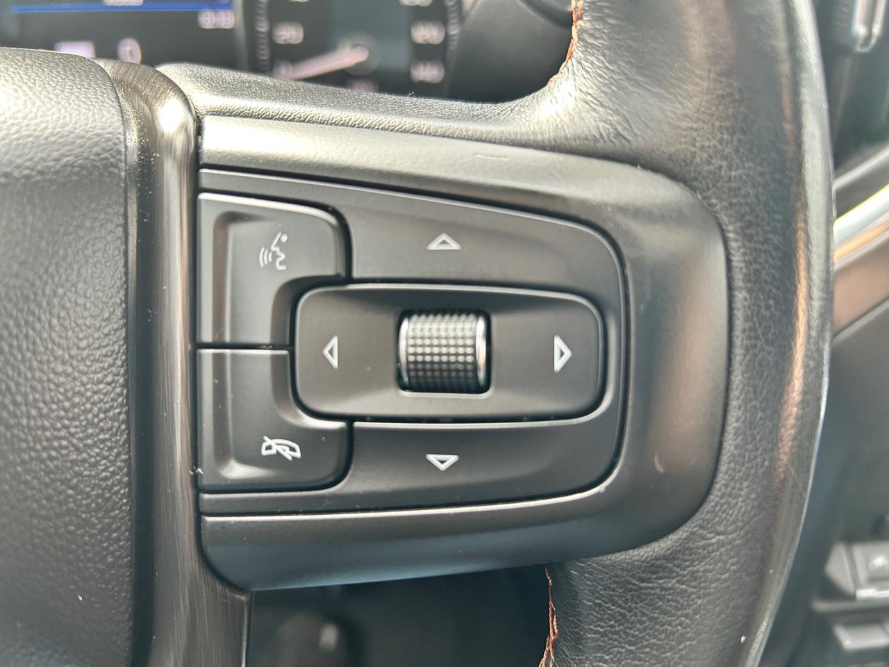 GMC Sierra 1500 4WD Crew Cab 147" AT4 2020