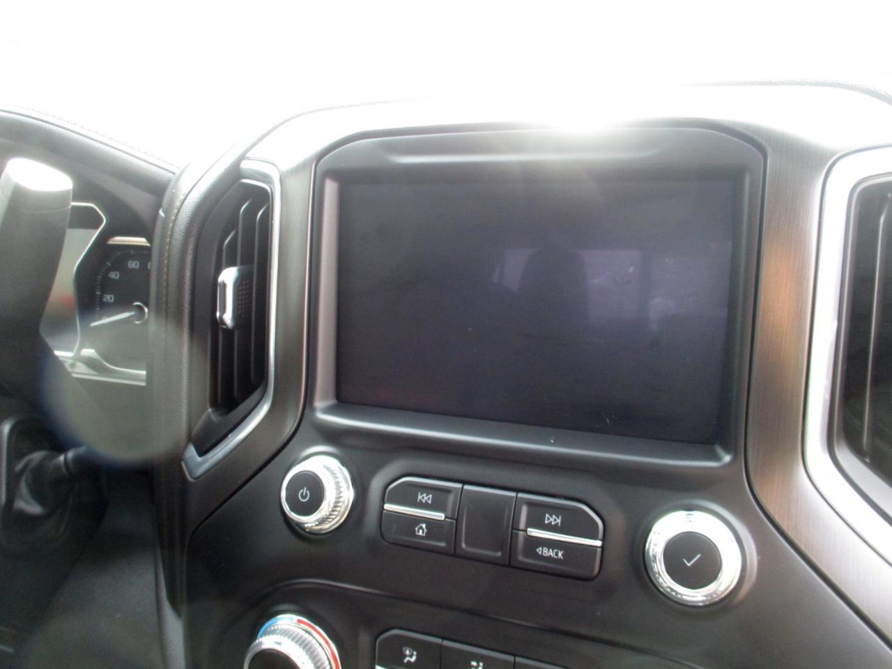 GMC Sierra 1500 4WD Crew Cab 147" AT4 2020