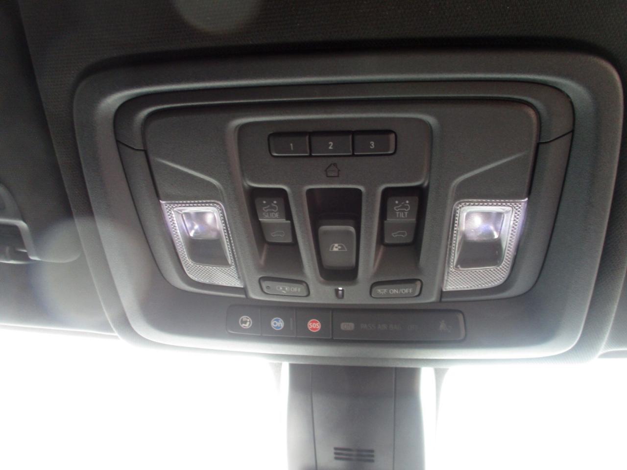 GMC Sierra 1500 4WD Crew Cab 147" AT4 2020