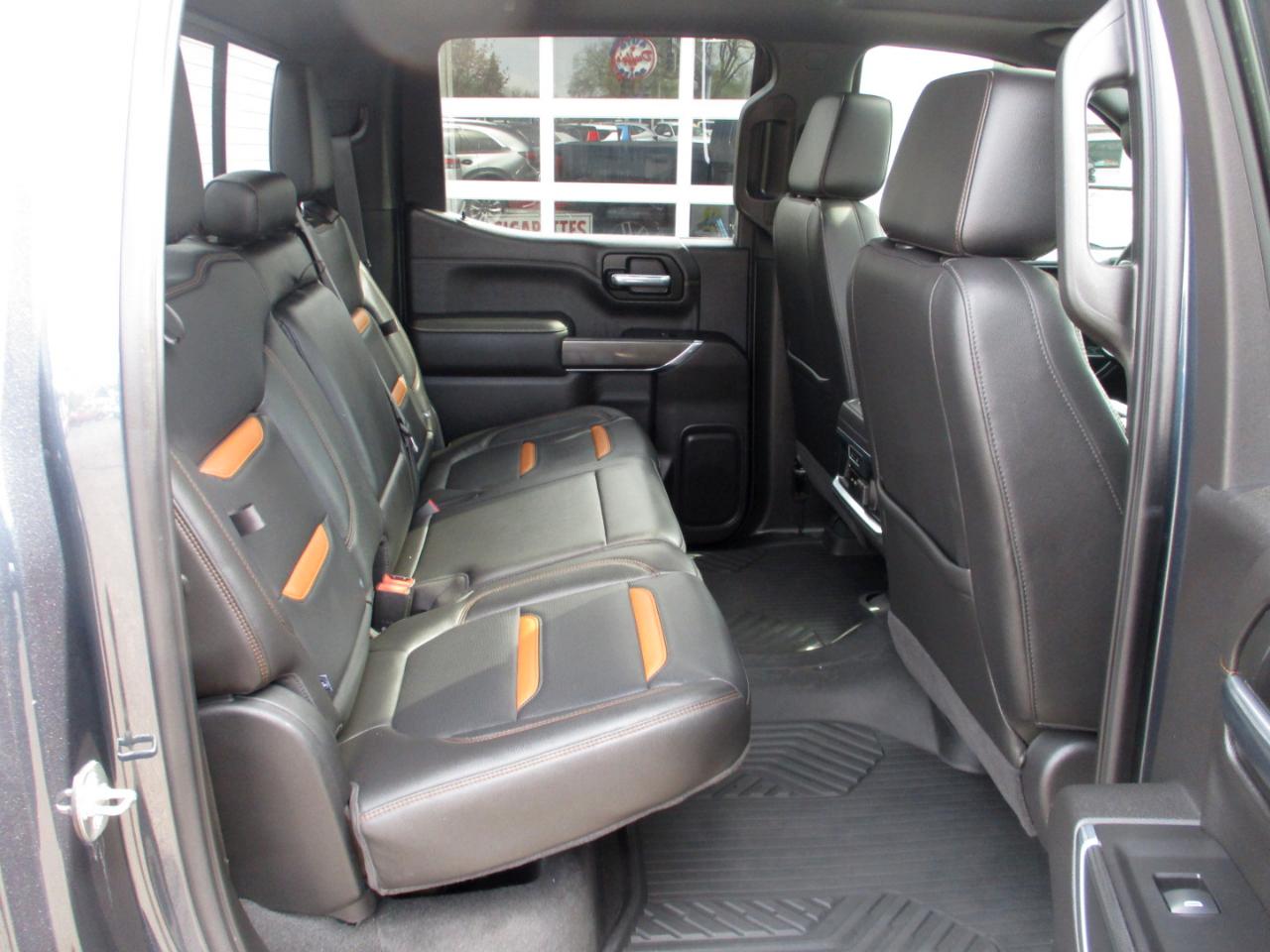 GMC Sierra 1500 4WD Crew Cab 147" AT4 2020