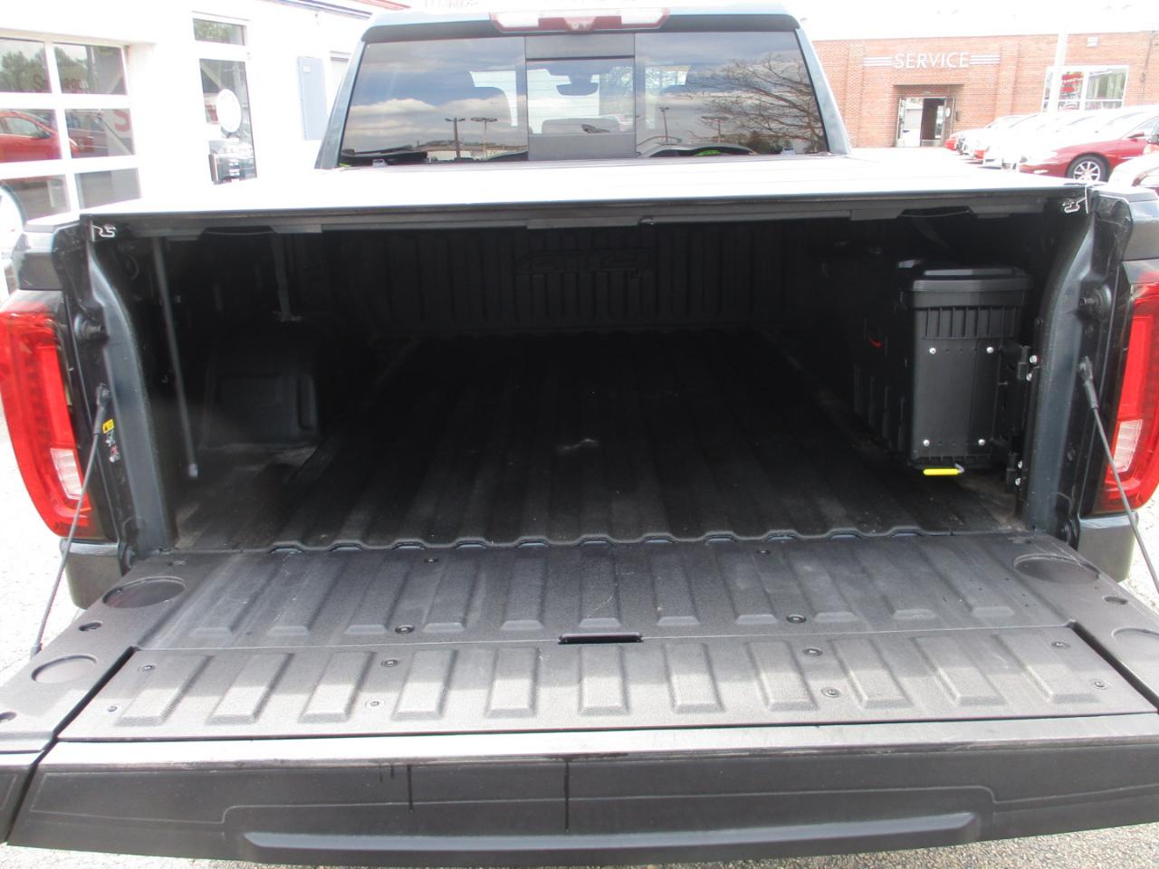 GMC Sierra 1500 4WD Crew Cab 147" AT4 2020
