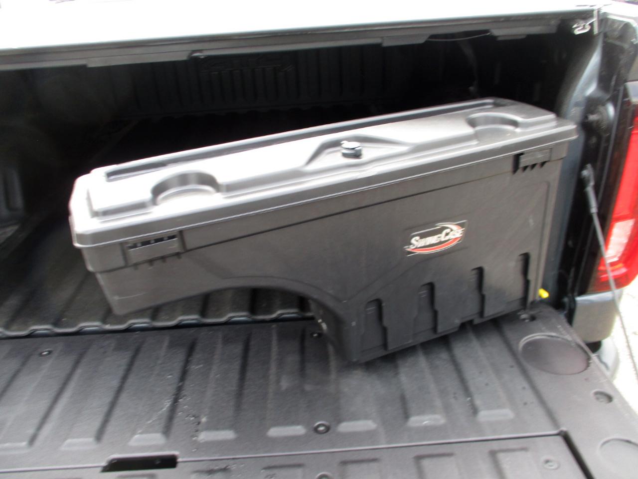 GMC Sierra 1500 4WD Crew Cab 147" AT4 2020