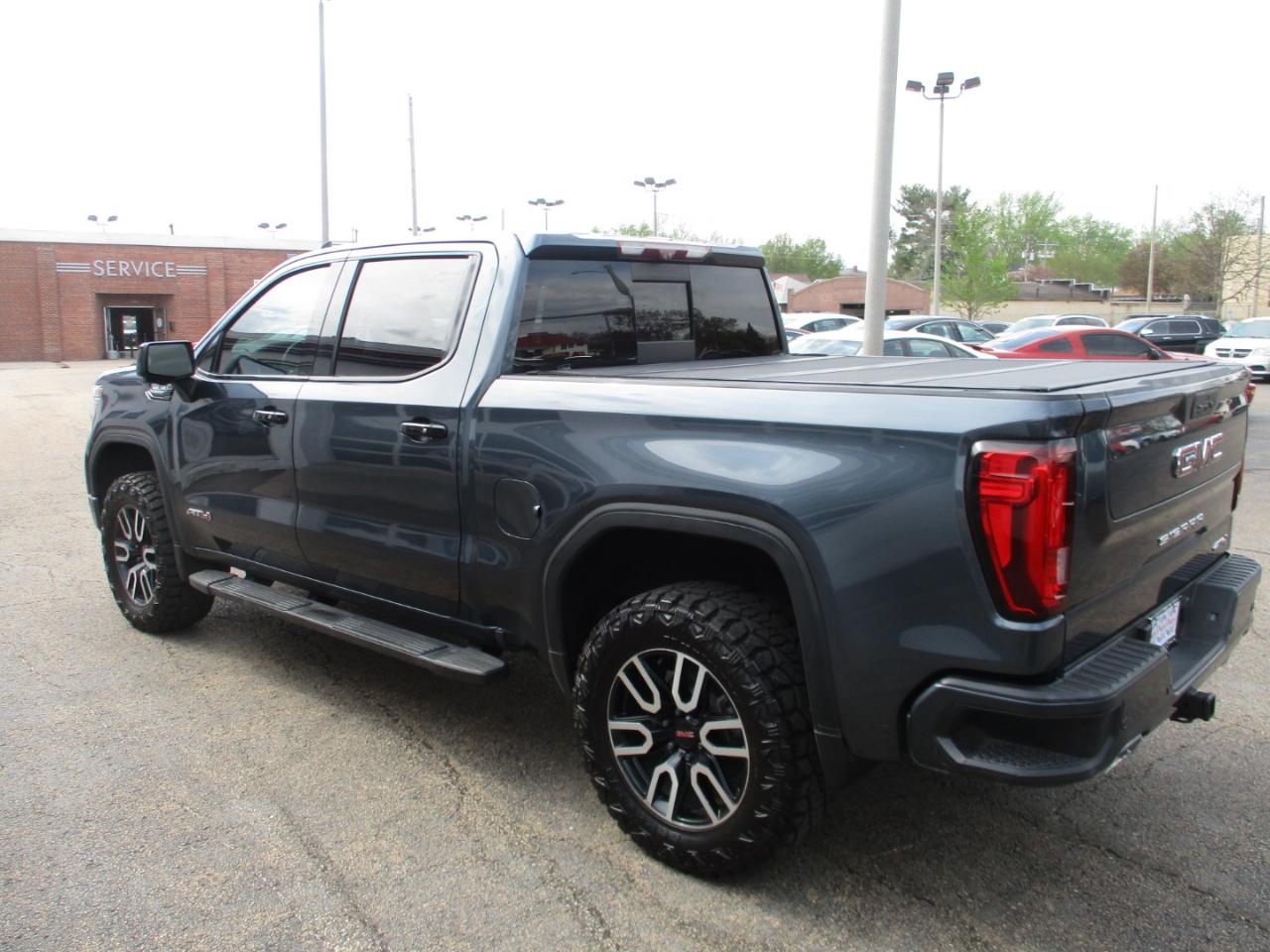 GMC Sierra 1500 4WD Crew Cab 147" AT4 2020