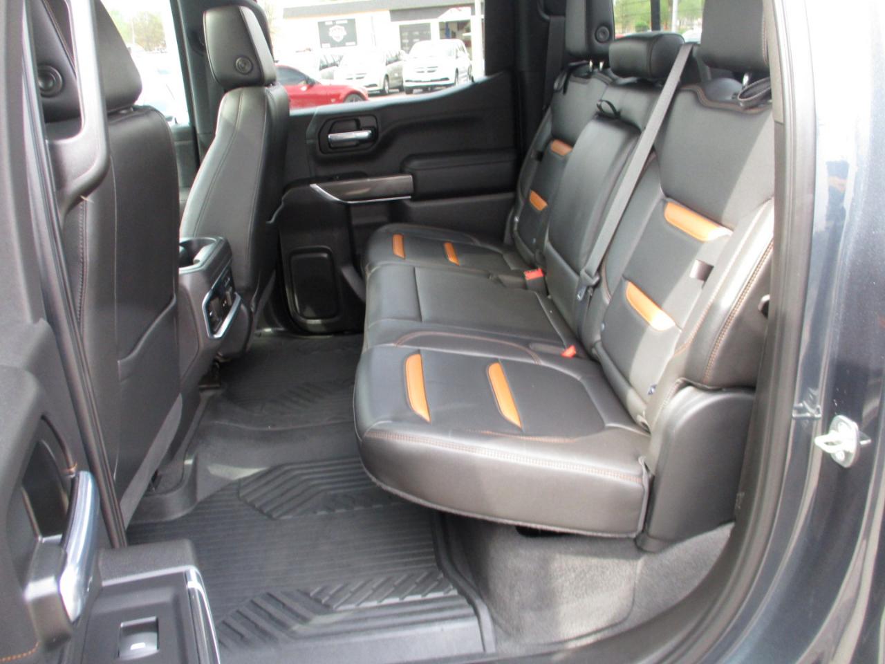 GMC Sierra 1500 4WD Crew Cab 147" AT4 2020