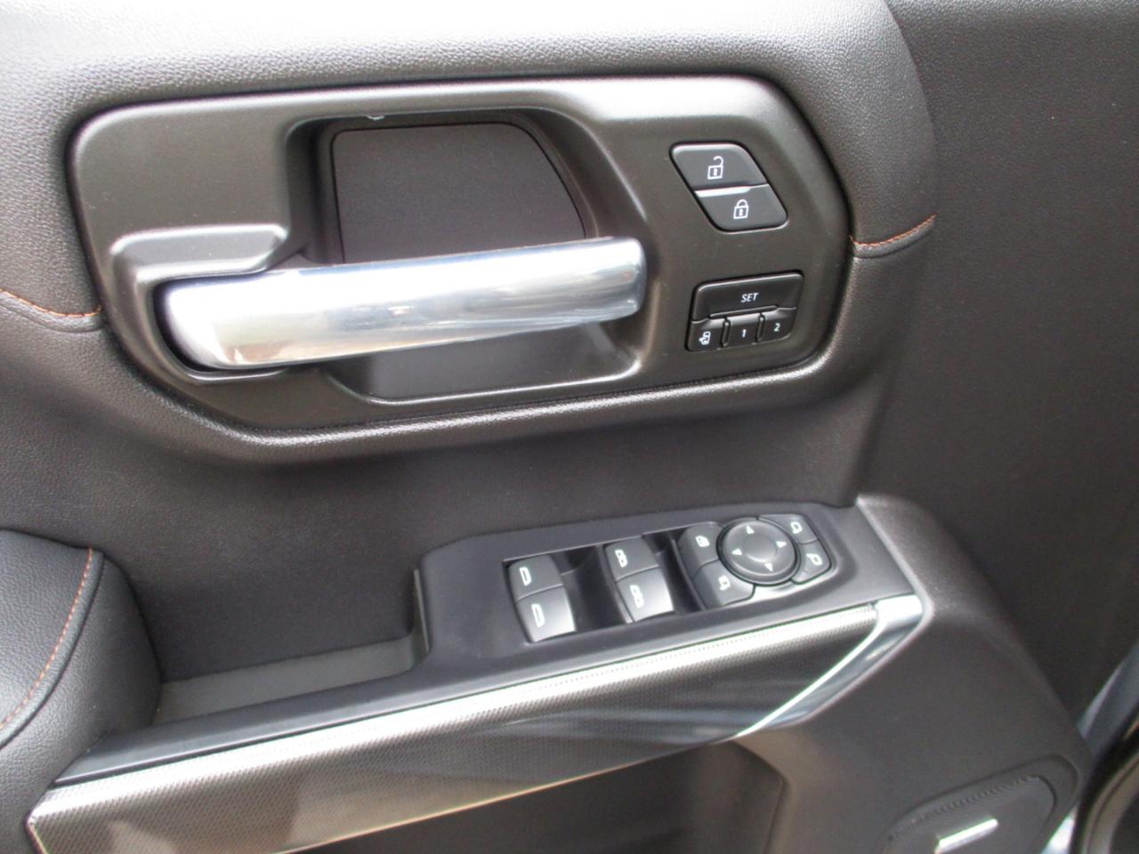 GMC Sierra 1500 4WD Crew Cab 147" AT4 2020