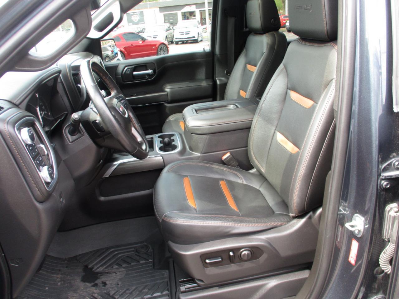 GMC Sierra 1500 4WD Crew Cab 147" AT4 2020